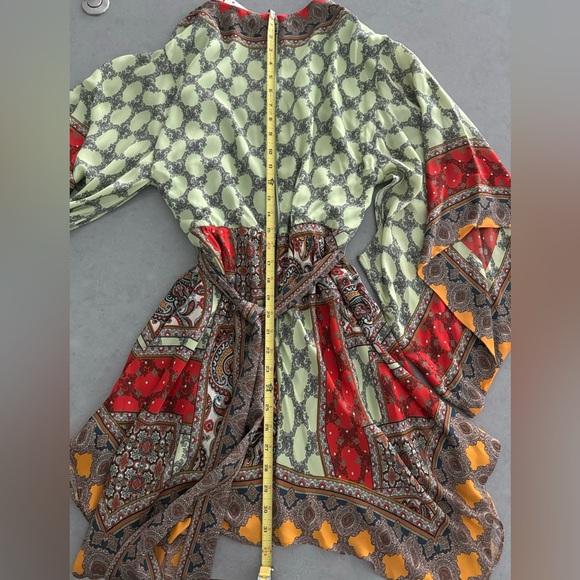 ALICE + OLIVIA Haveri Handkerchief Kimono Mini Dress Tie Sash Belt Size 2 NWT - Picture 10 of 10